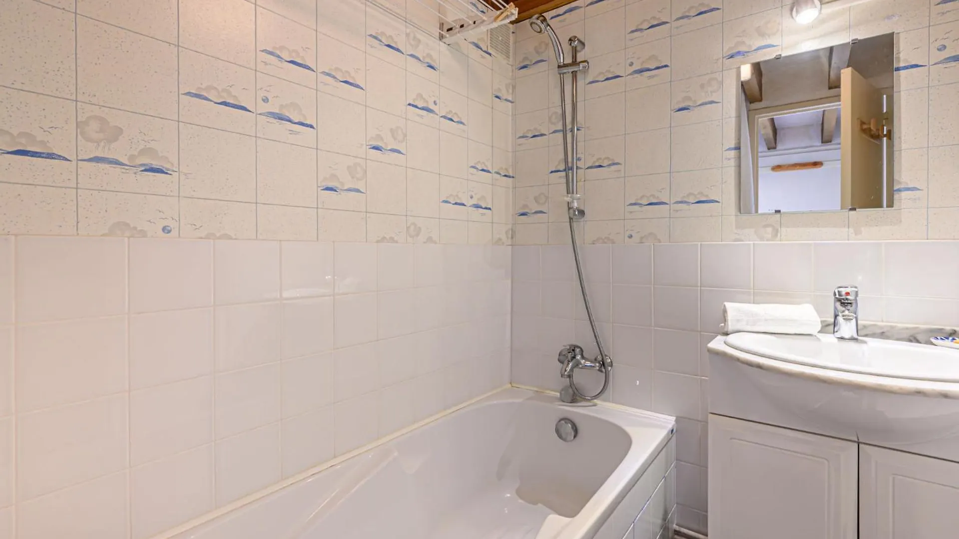 Apartment Phare De Kernevest-5 By Interhome Saint-Philibert  Saint-Philibert (Morbihan)
